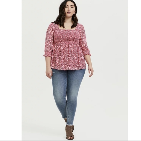 Torrid Top 1 Dark Pink White Floral Print Smocked - Picture 3 of 14